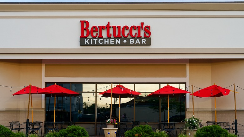 Bertucci's pizza restaurant