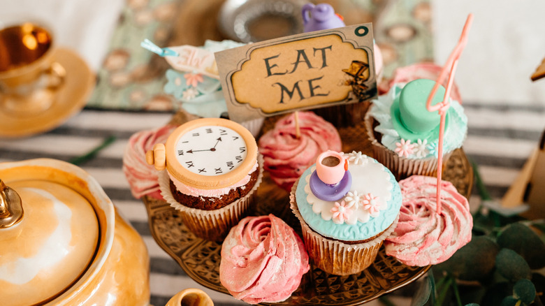 Alice in Wonderland themed cupcakes