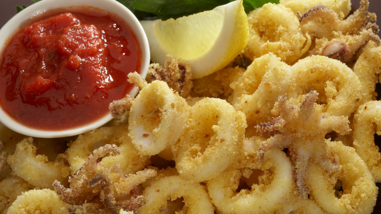 calamari with marinara and lemon