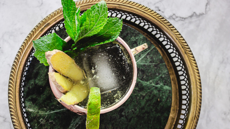Moscow mule with mint
