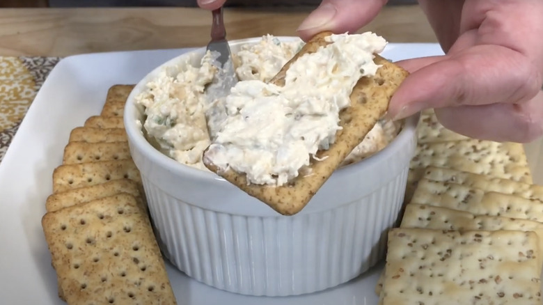 Crab mousse and crackers