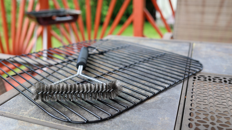 Wire grill brush on grill grate