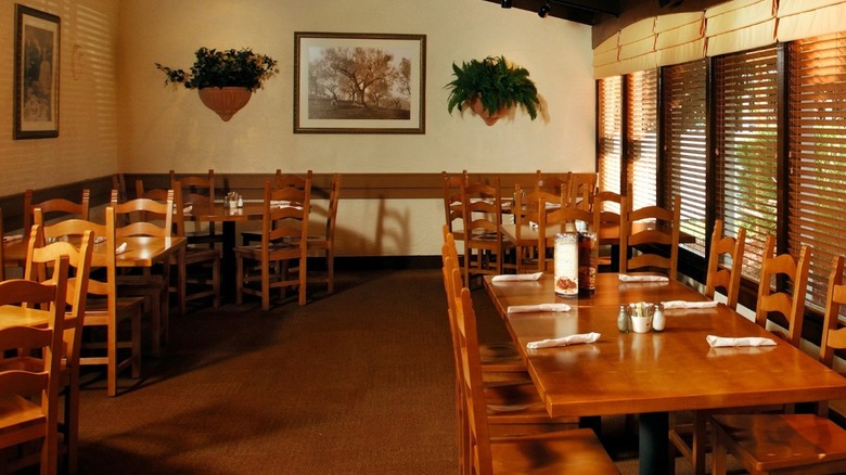 An old school Olive Garden interior has Tuscan charm