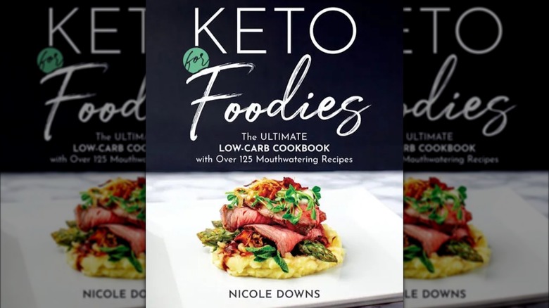 Sandwich with meat and asparagus