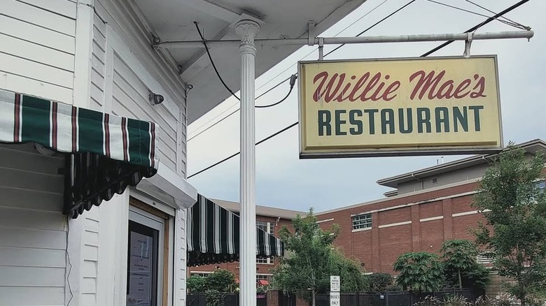 Sign of Willie Mae's Scotch House