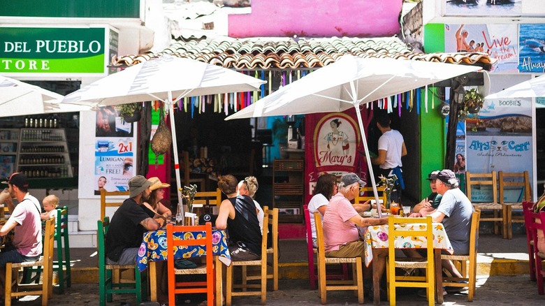View of Mary's Traditional Mexican Cuisine from street