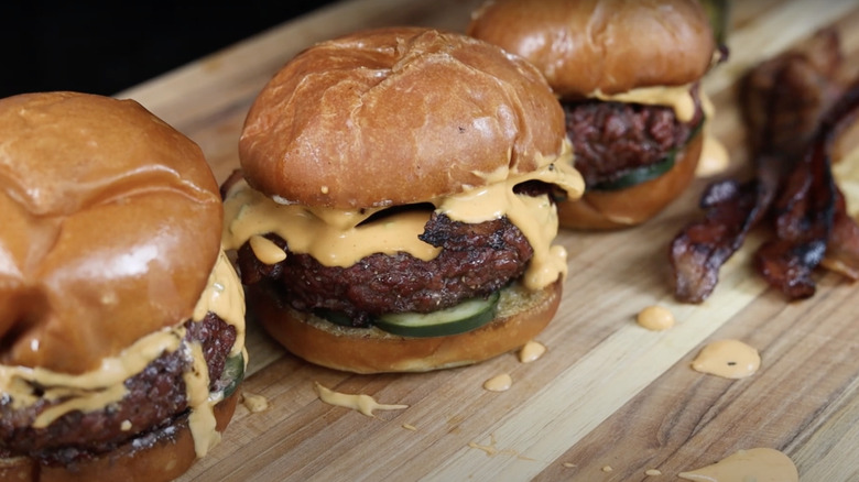 Burgers with bacon and beer cheese