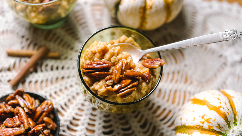 Vegan pumpkin rice pudding with glazed pecans