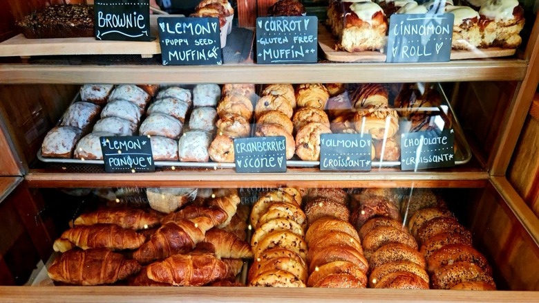 Pastyr display at Yah-Yah Café